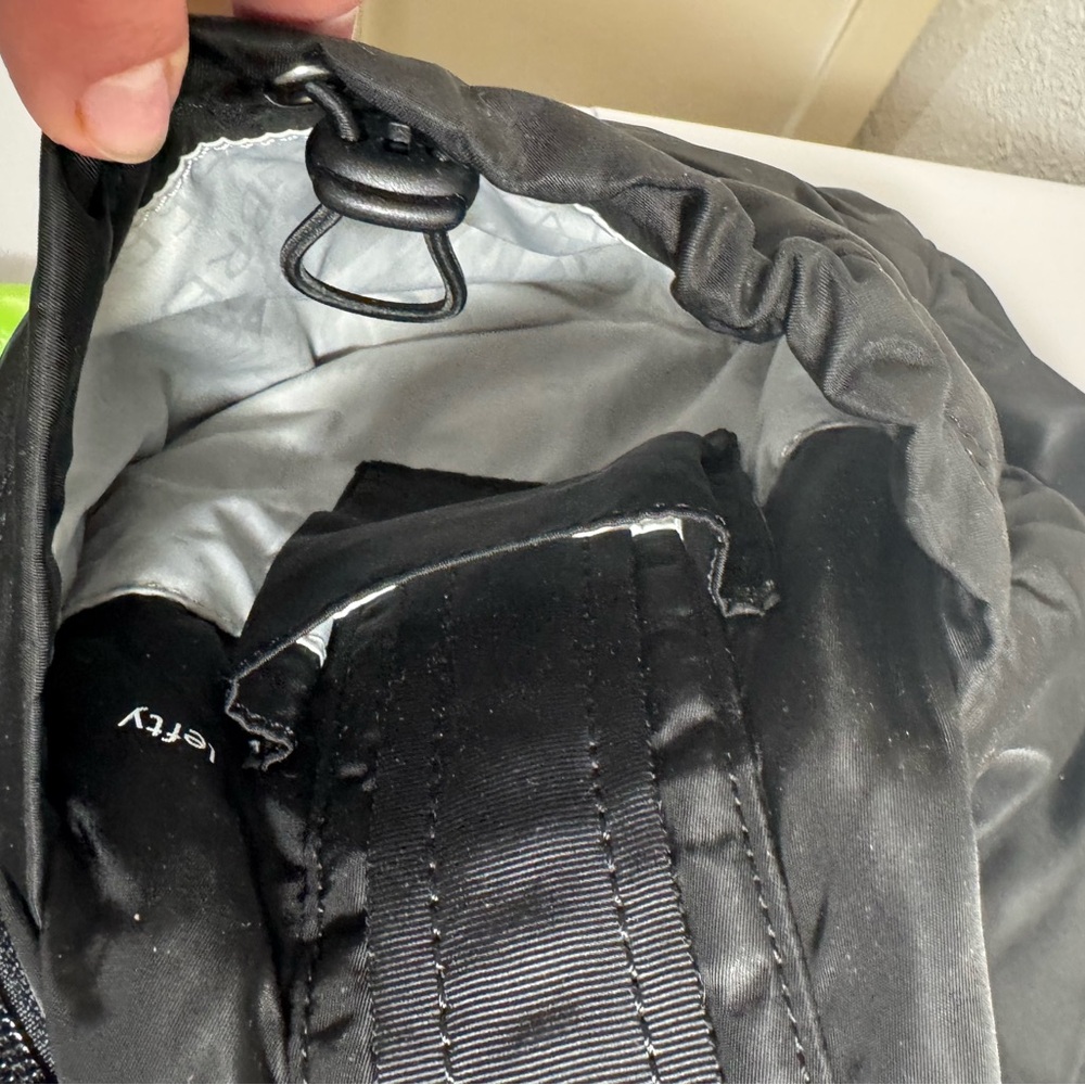 Lululemon Arabesque Bag Black - Picture 9 of 12